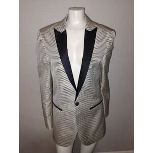 Mark of Distinction MOD Gold Carson Fitted Suit